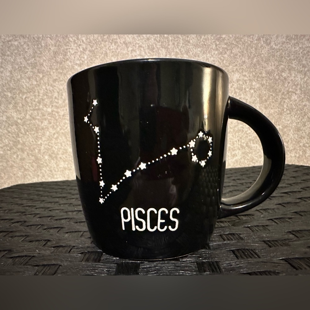 ‼️ NWT ‼️ ♓️ Pisces Zodiac Star Constellation Mug ♓️
